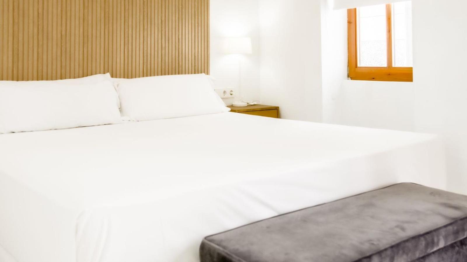 Catalina Suites Apartments Downtown Valencia Bagian luar foto